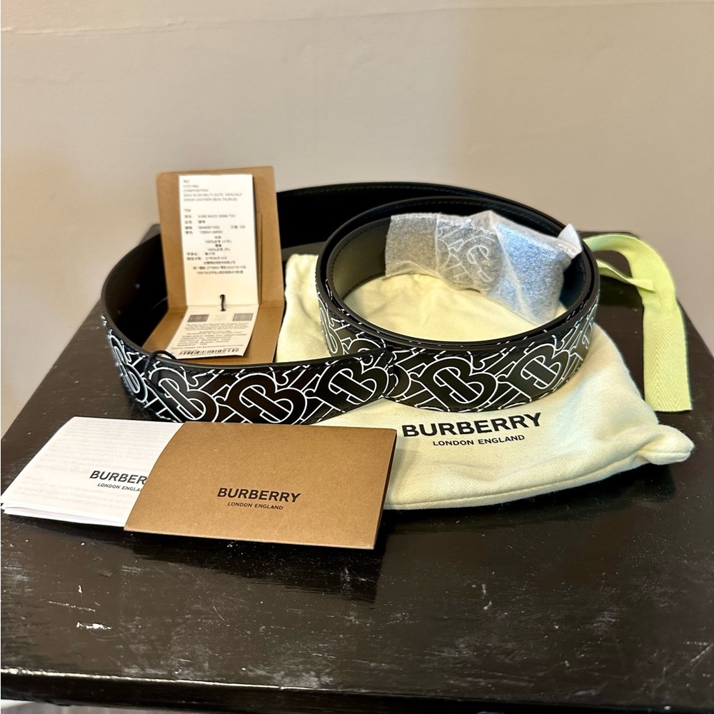 Burberry TB Monogram Outline Belt EU105